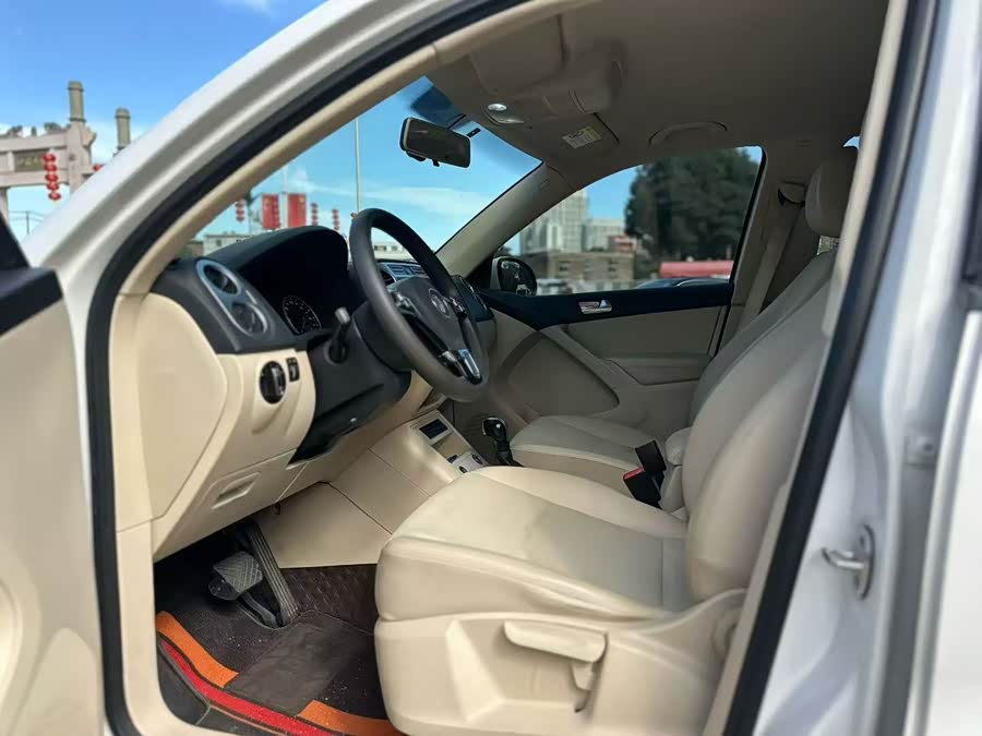 Volkswagen Tiguan 2015 car image #5