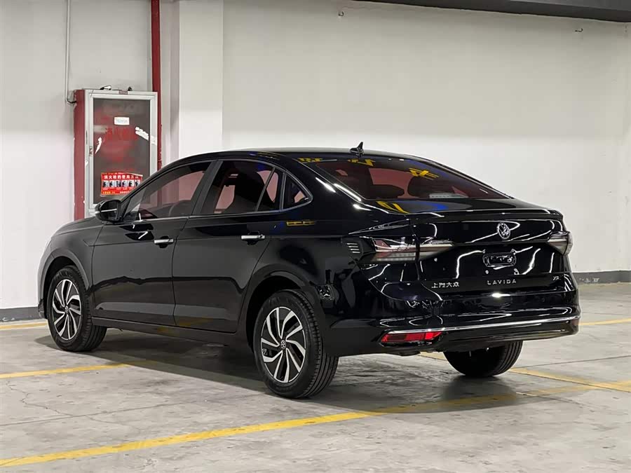 Volkswagen Lavida 2023 car image #5