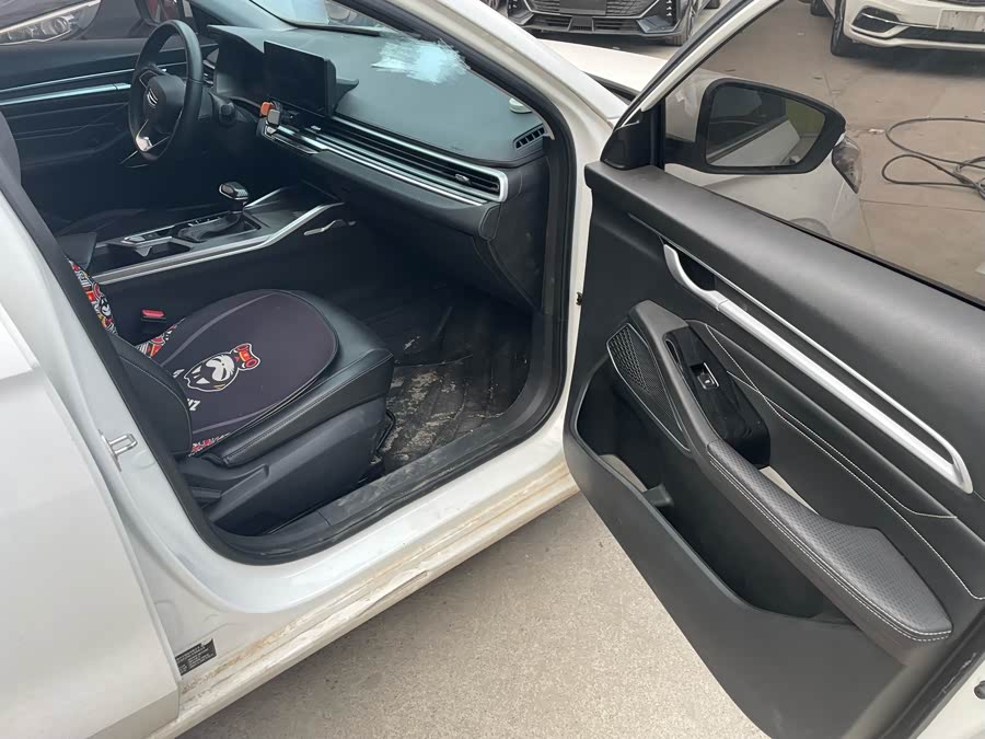GEELY Emgrand 2022 car image #5
