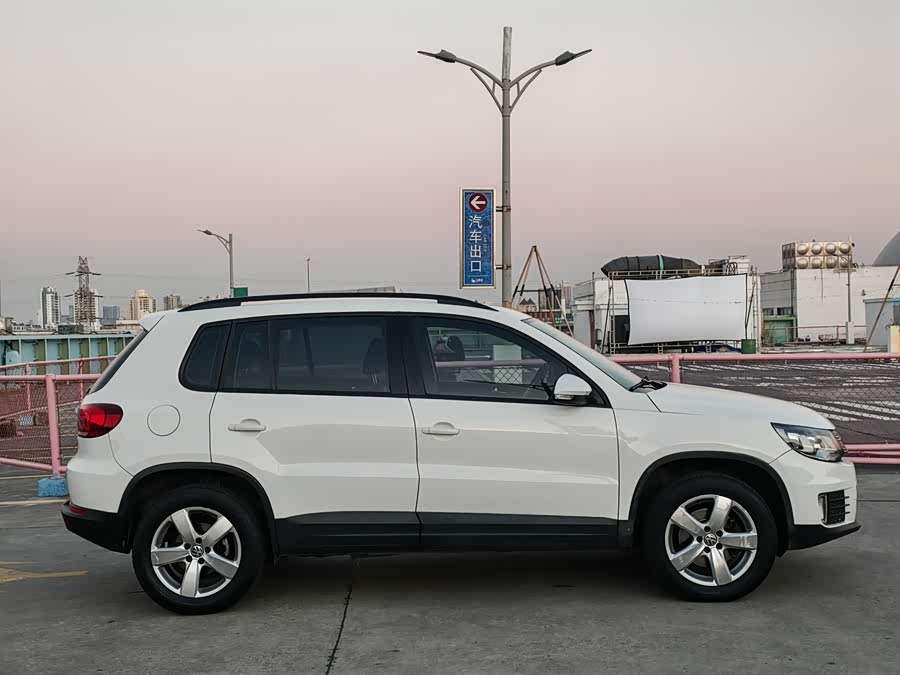 Volkswagen Tiguan 2013 #5 Volkswagen Tiguan 2013 car image #5