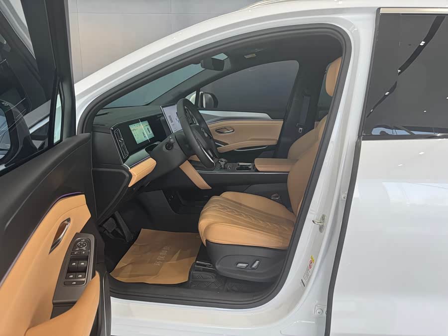 BYD SongL DM-i 2024 #5 BYD SongL DM-i 2024 car image #5