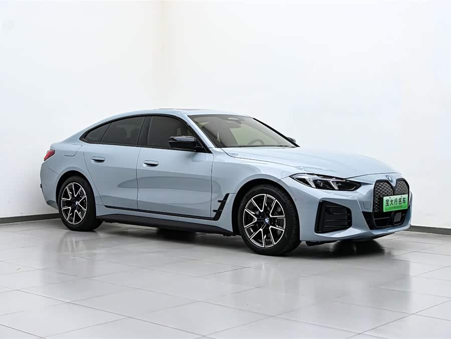 BMW i4 2025 car image #5