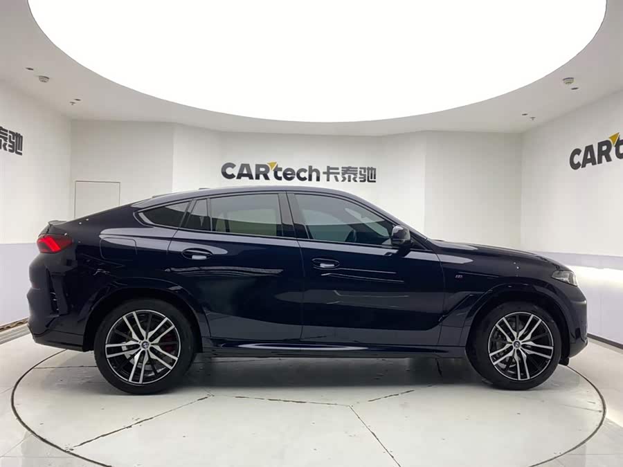 BMW X6 2024 immagine di auto #5
