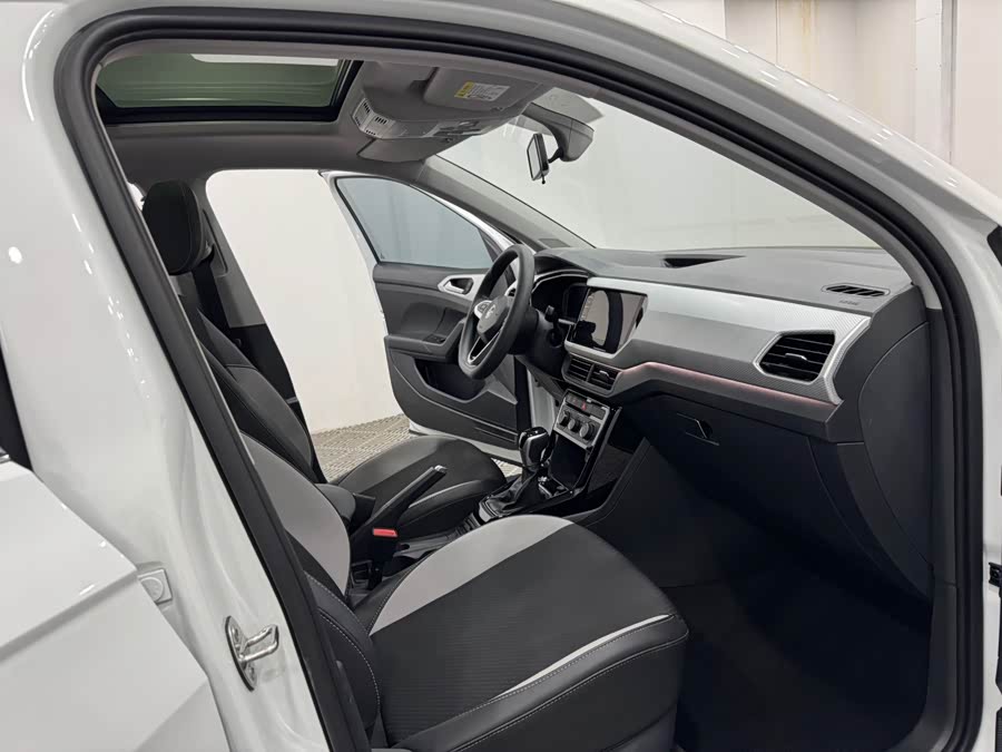 Volkswagen Tacqua 2022 car image #5