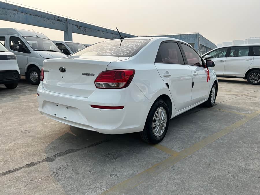 起亚 焕驰 2017 汽车图片 #5