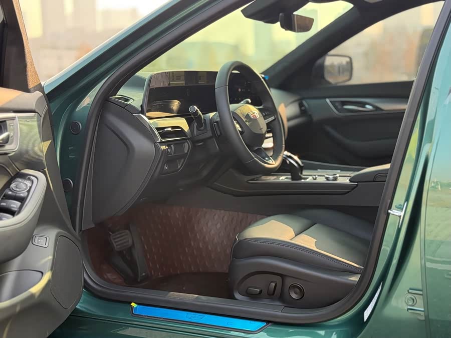 2025 car image #5