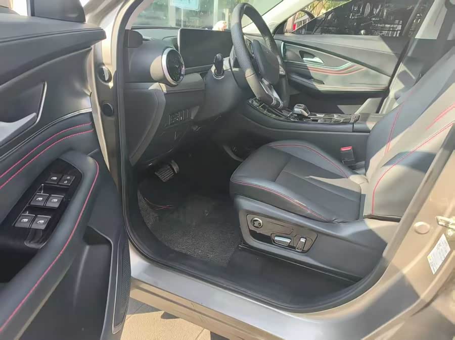 Forthing T5 EVO 2021 #5 Forthing T5 EVO 2021 car image #5