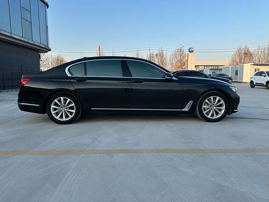 BMW 7 Series 2016 #5 BMW 7 Series 2016 car image #5