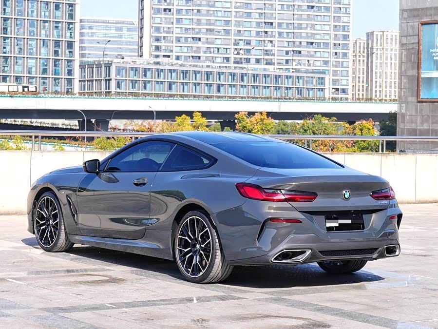 BMW 8 Series 2024 #5 BMW 8 Series 2024 car image #5