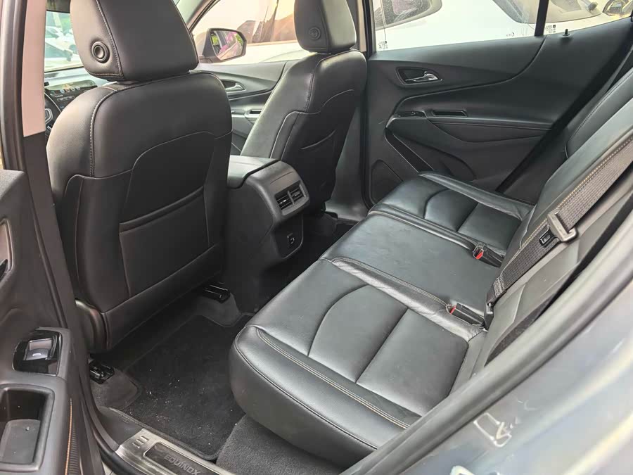 Chevrolet Equinox 2018 car image #5