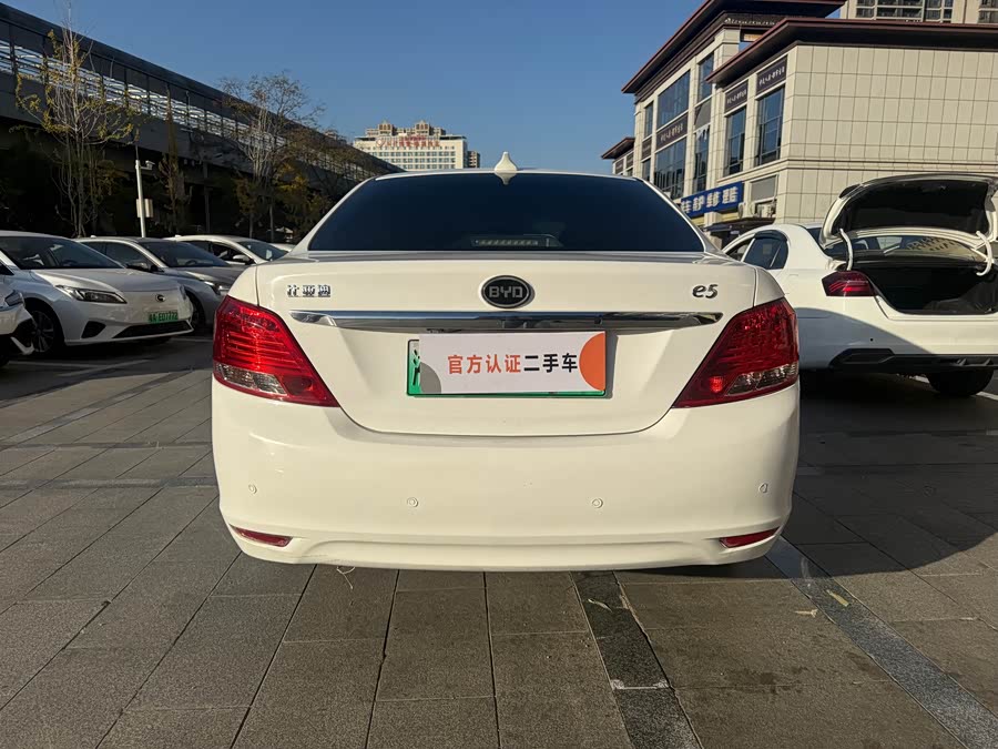 BYD e5 2019 car image #5