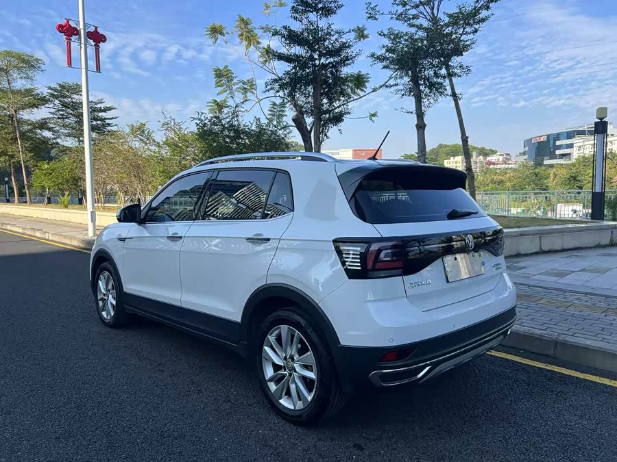 Volkswagen T-Cross 2020 car image #5