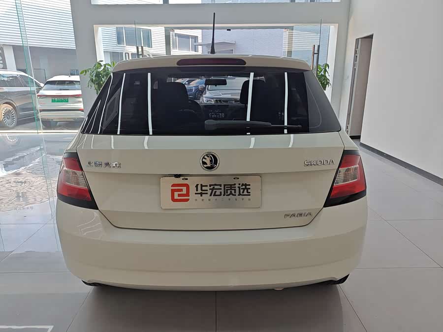 Skoda Fabia 2016 صورة سيارة #5