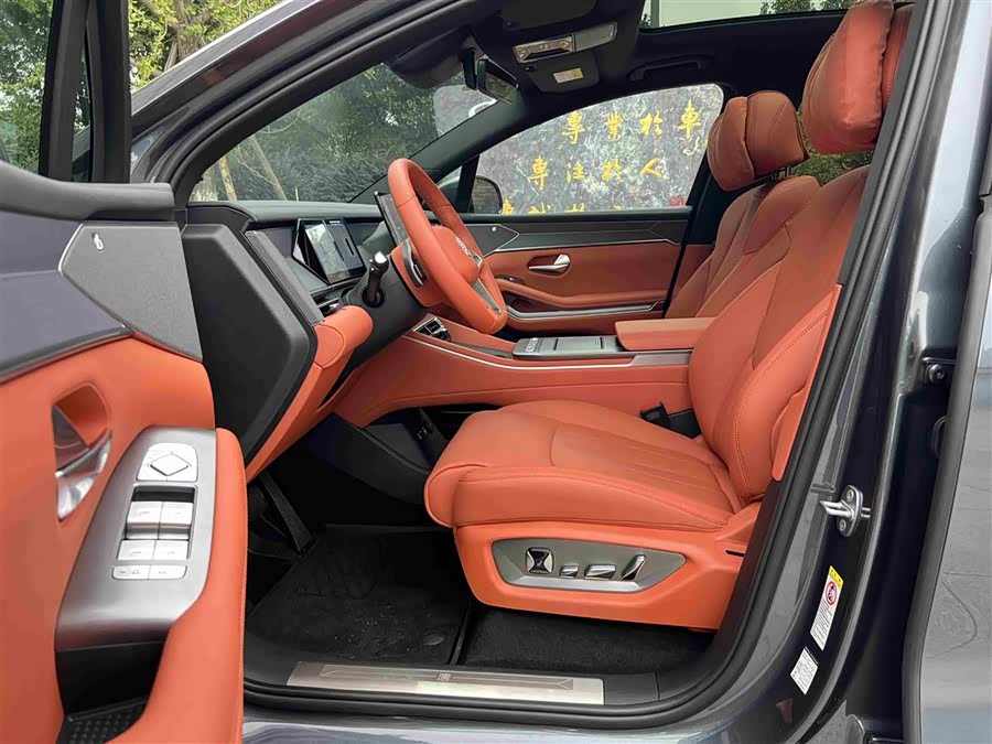 BYD Tang L 2025 immagine di auto #5