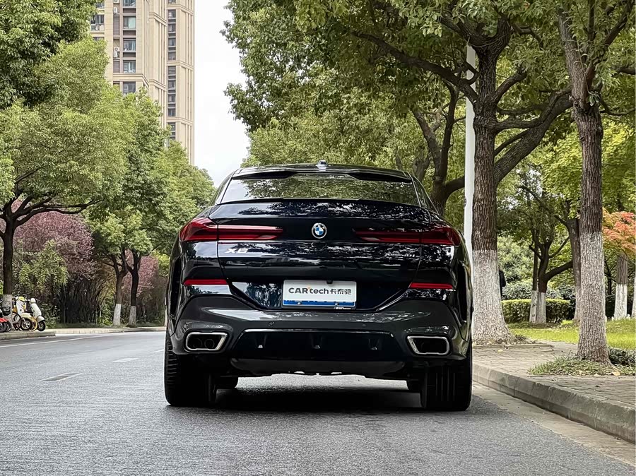 BMW X6 2024 car image #5