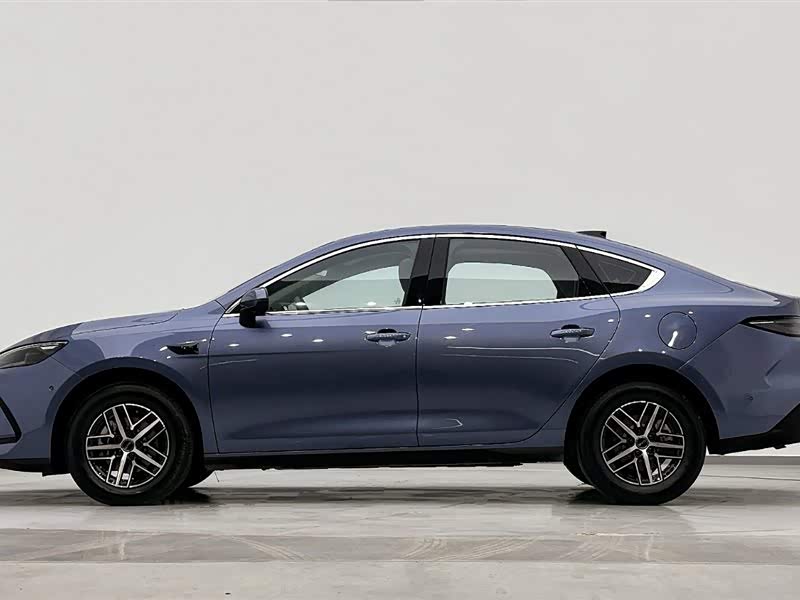 BYD Seal 05 DM-i 2025 car image #5