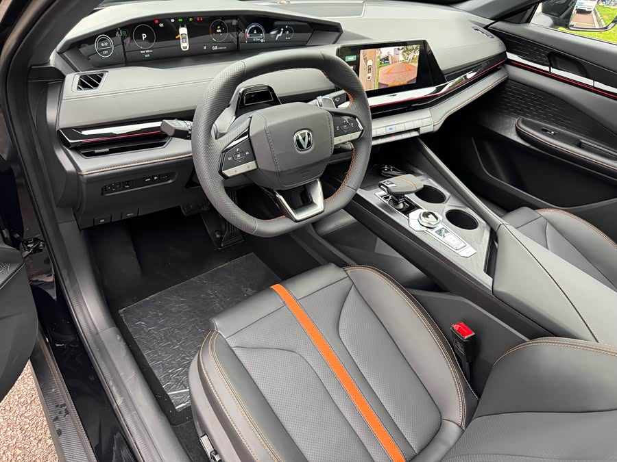 Changan UNI-V 2025 car image #5