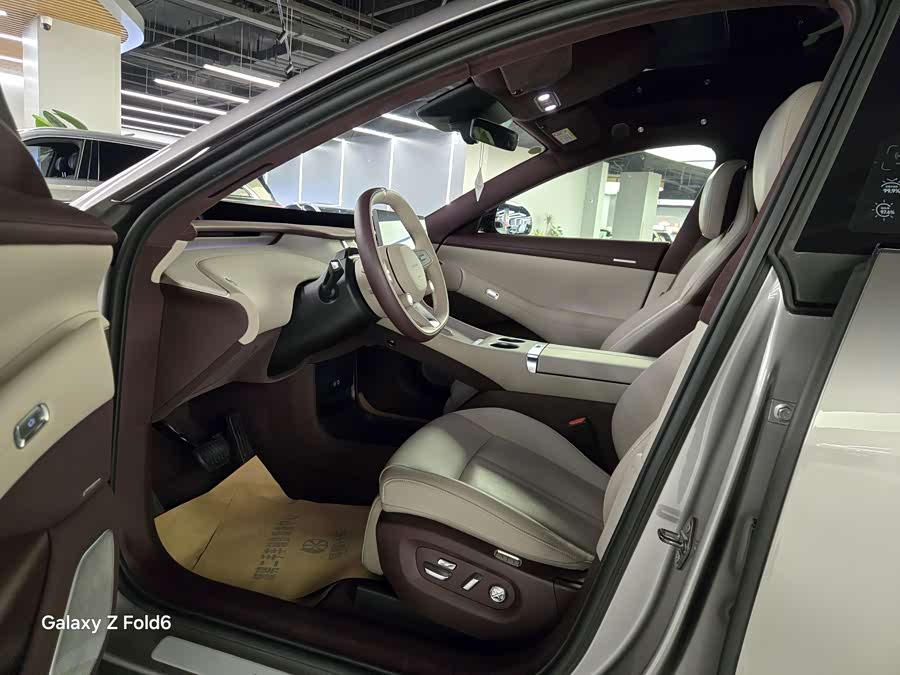 MI YU7 2025 car image #5