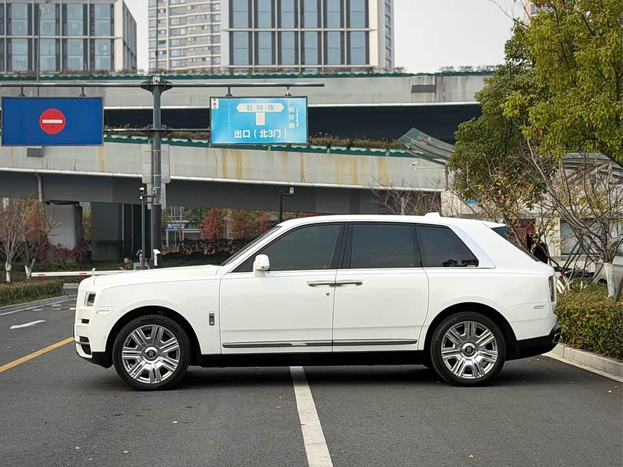 劳斯莱斯 库里南 2021 汽车图片 #5