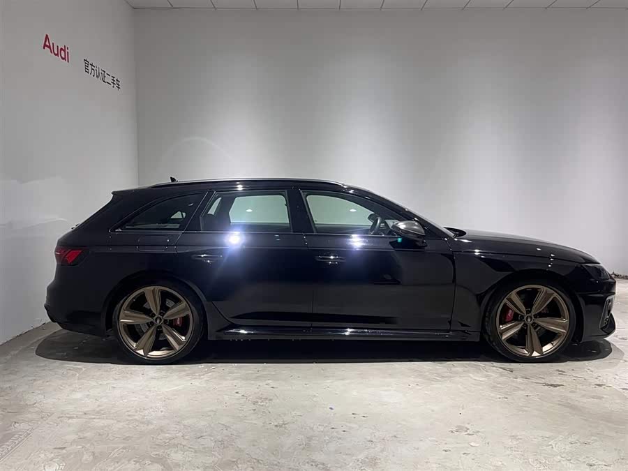 Audi RS 4 2023 #5 Audi RS 4 2023 car image #5