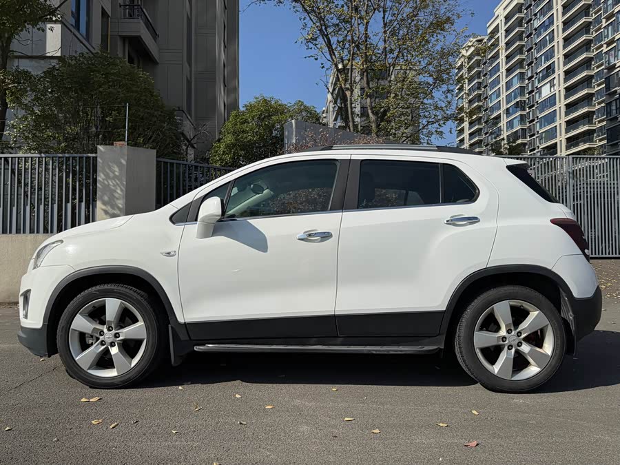Chevrolet Tracker 2015 #5 Chevrolet Tracker 2015 car image #5