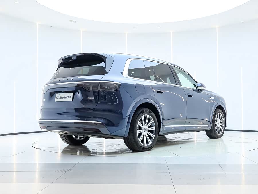 2025 car image #5