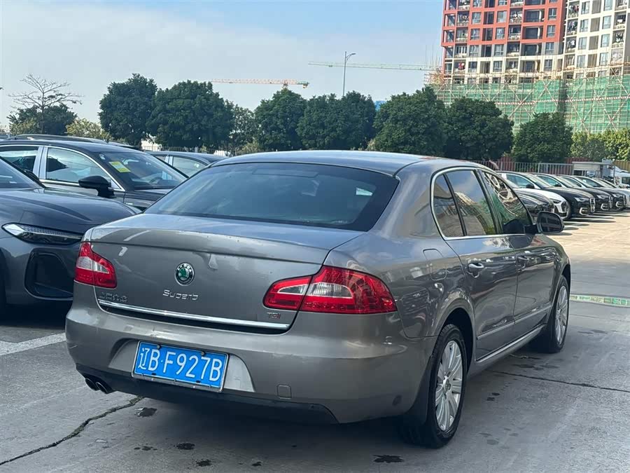 Skoda Superb 2011 imagen de coche #5