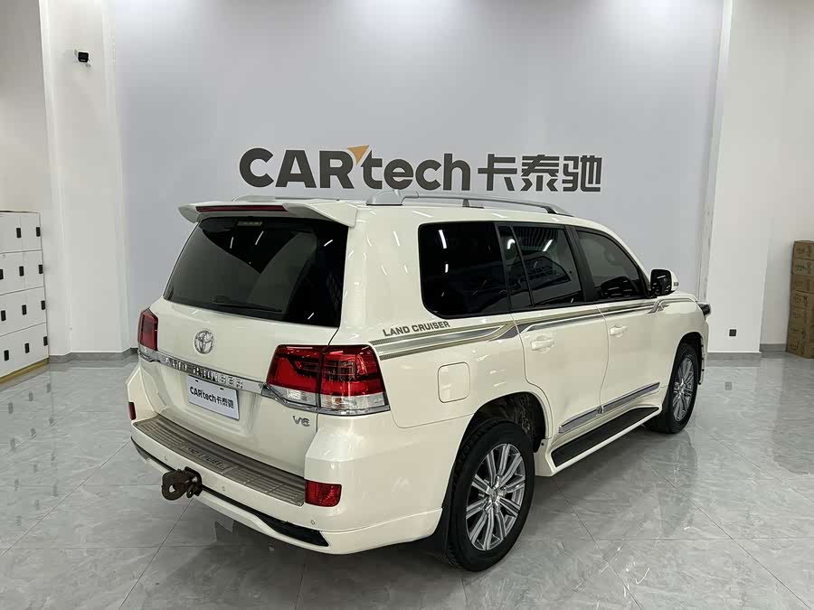 Toyota Land Cruiser 2019 #5 Toyota Land Cruiser 2019 car image #5