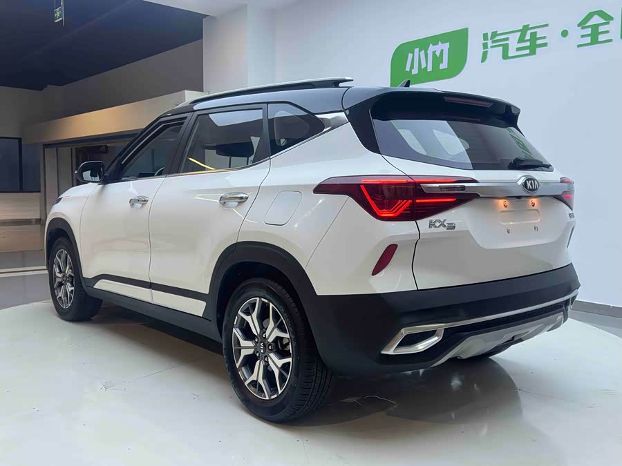 Kia Stonic 2021 image de voiture #5