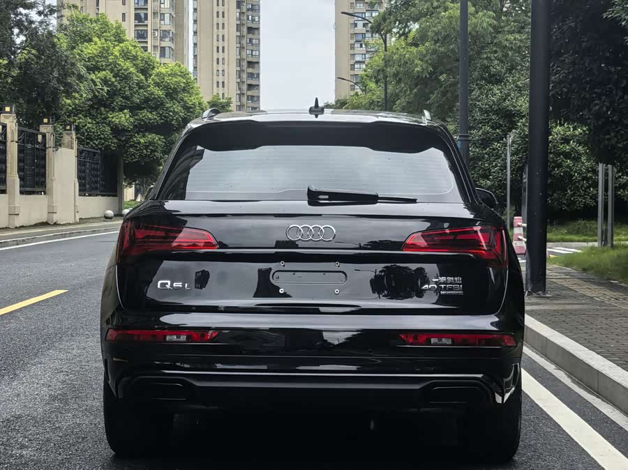 Audi Q5L 2023 car image #5