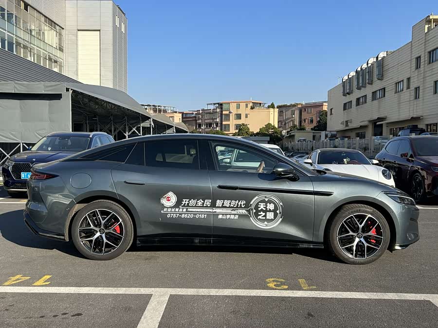 BYD HanL 2025 car image #5