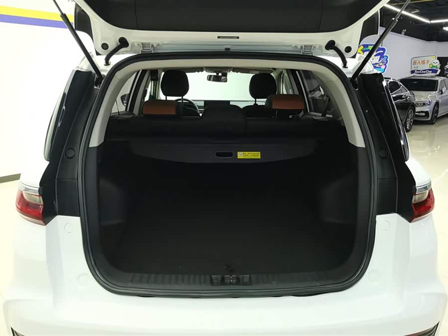 GEELY Vision X6 2020 car image #5