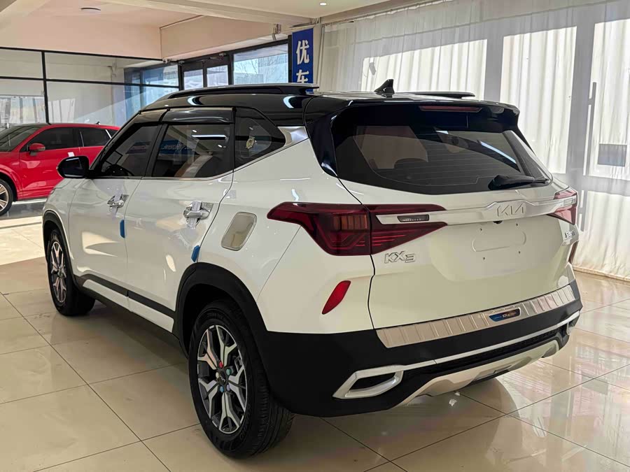 Kia Stonic 2021 image de voiture #5