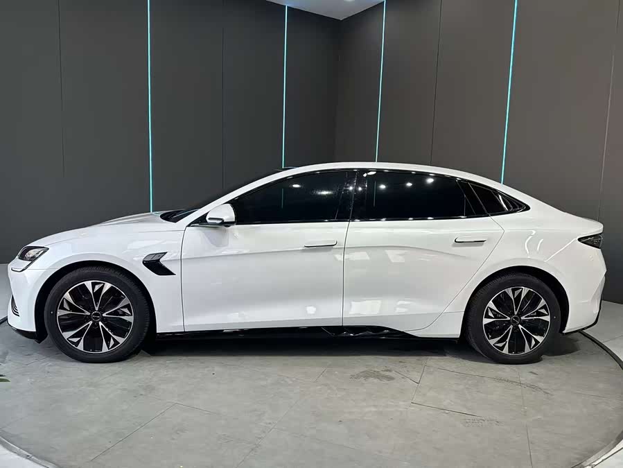 BYD Seal 2024 car image #5