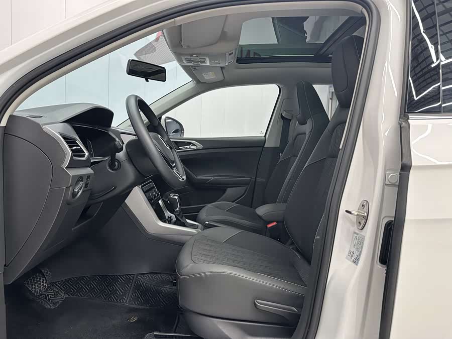 Volkswagen T-Cross 2021 #5 Volkswagen T-Cross 2021 car image #5