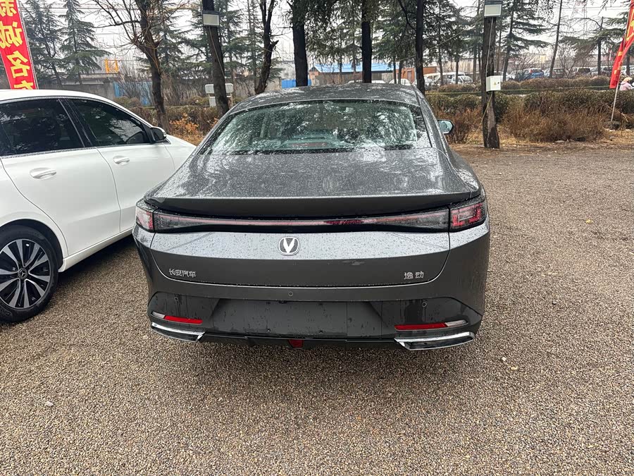 Changan EadoPHEV 2025 immagine di auto #5