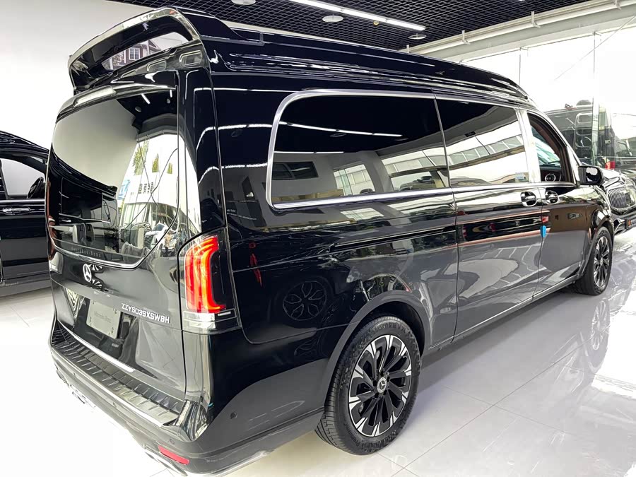 Mercedes-Benz V Class 2025 car image #5