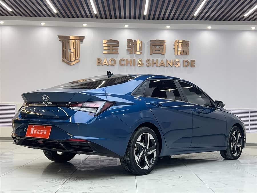 Hyundai Elantra 2022 immagine di auto #5