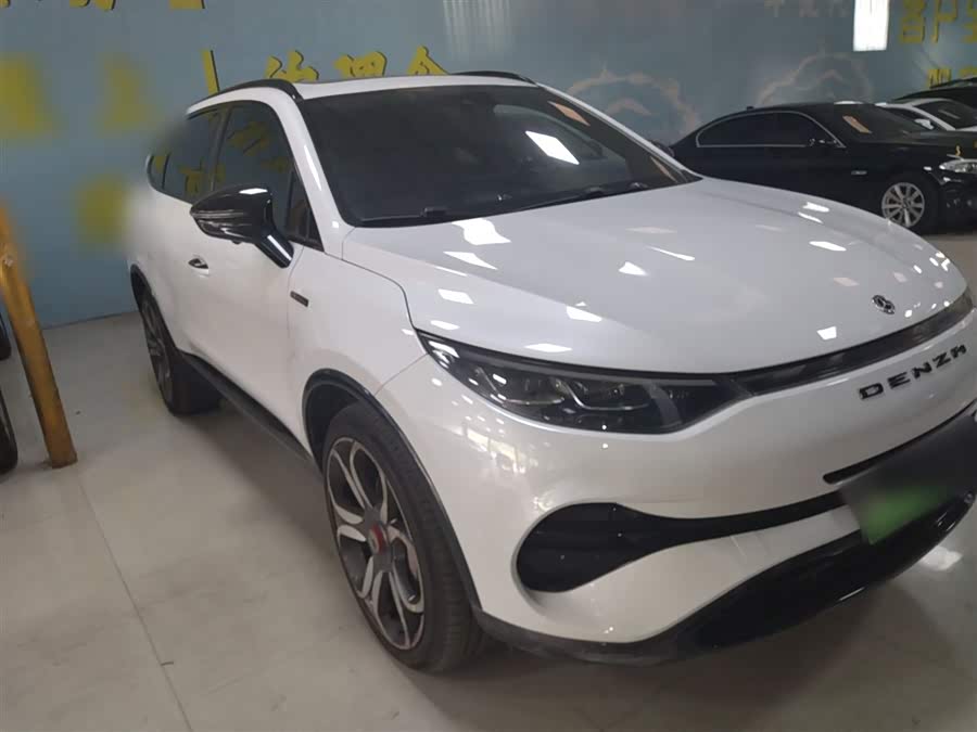 Denza X 2020 car image #5