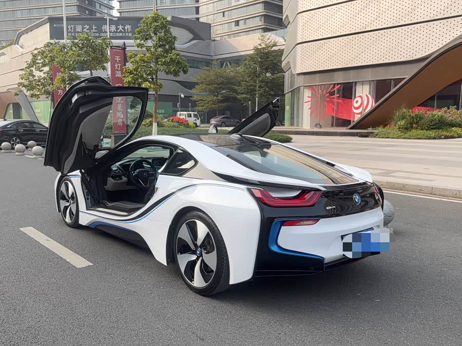 BMW i8 2017 صورة سيارة #5