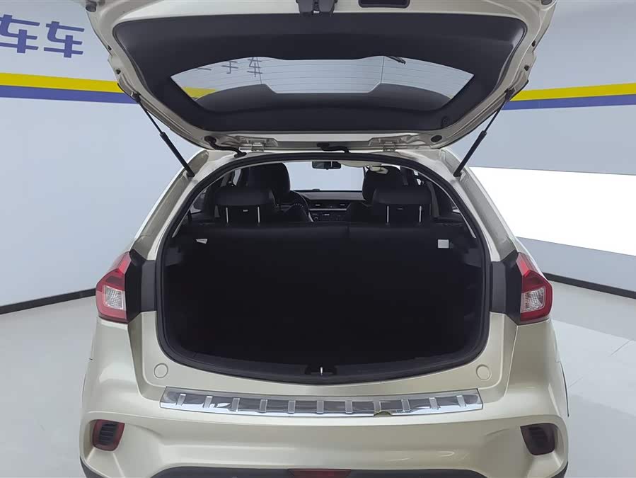 GEELY Vision X3 2018 immagine di auto #5