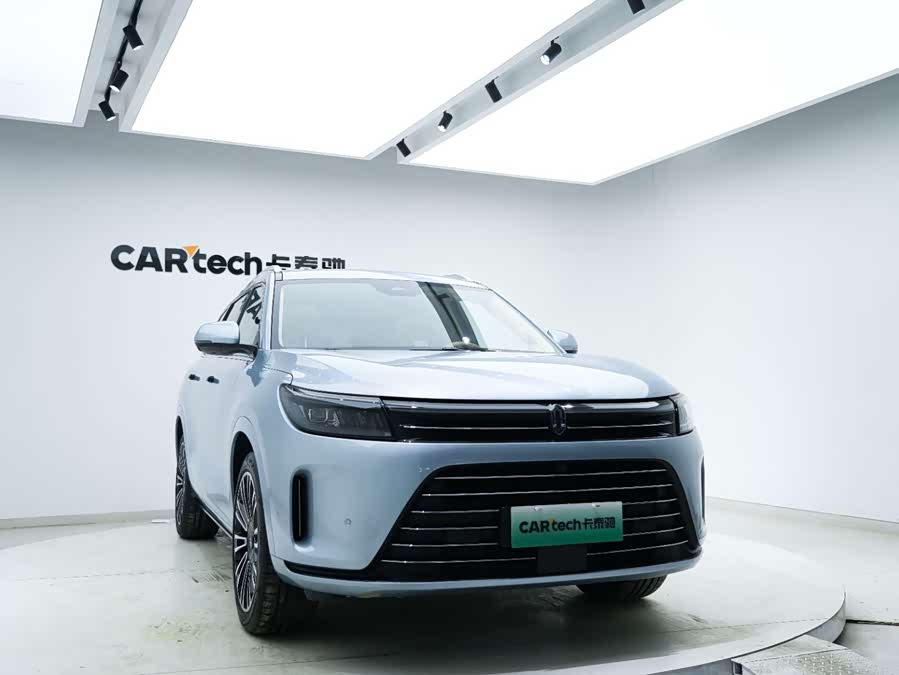2023 car image #5