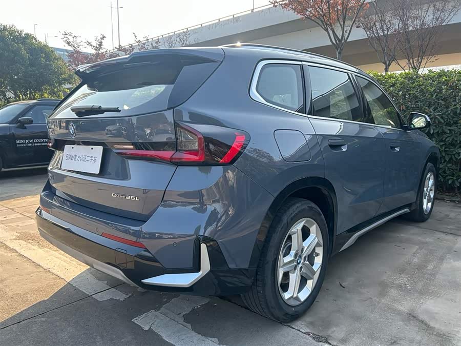 BMW iX1 2024 изображение автомобиля #5