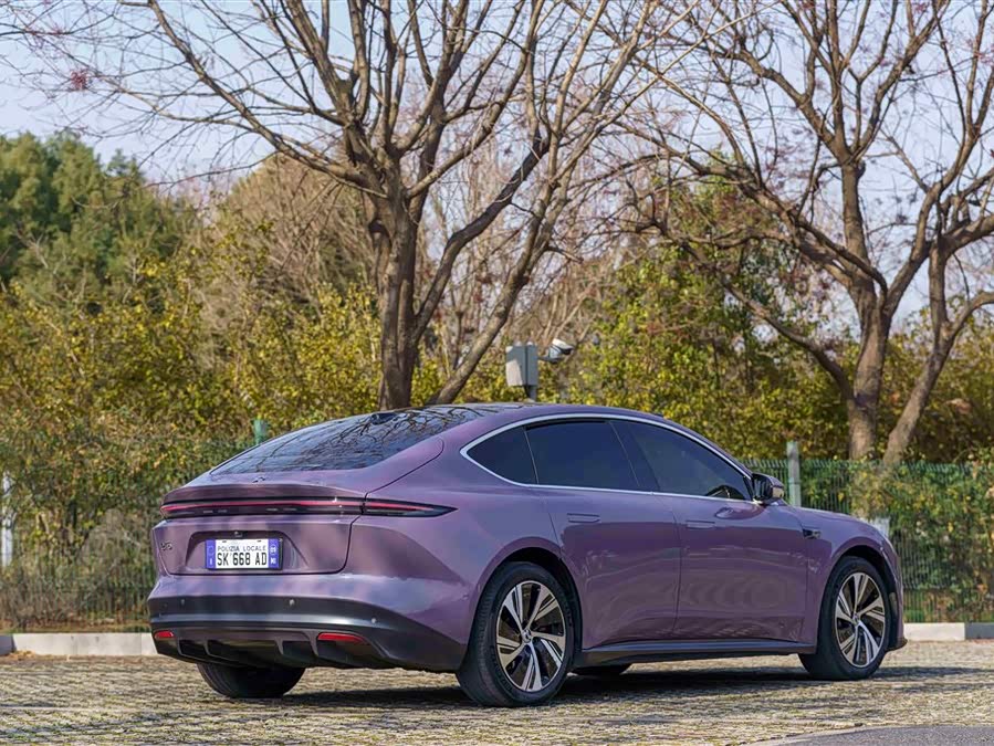 NIO ET5 2023 car image #5