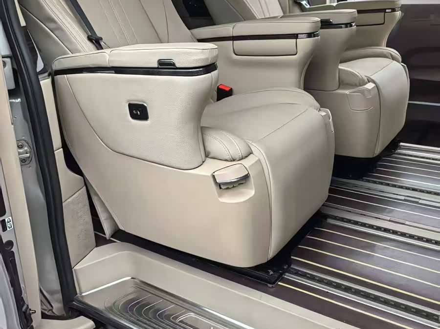 Mercedes-Benz V Class 2016 car image #5