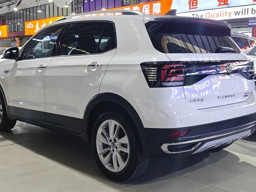 Volkswagen T-Cross 2021 #5 Volkswagen T-Cross 2021 car image #5