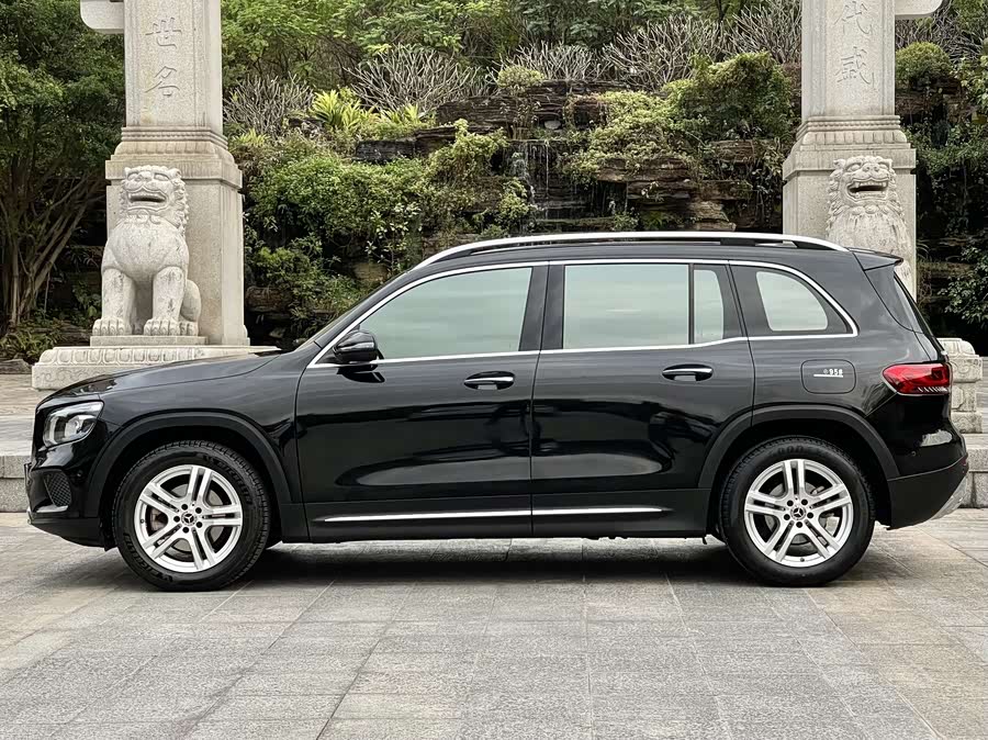 Mercedes-Benz GLB Class 2022 #5 Mercedes-Benz GLB Class 2022 car image #5