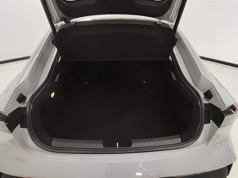 Changan UNI-V iDD 2023 car image #5