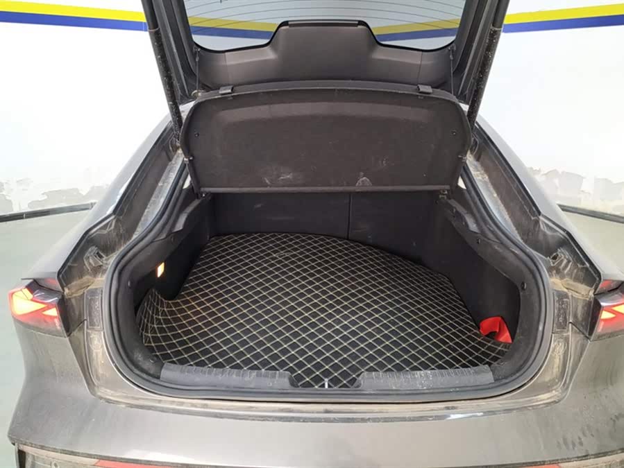 Changan UNI-V iDD 2023 car image #5