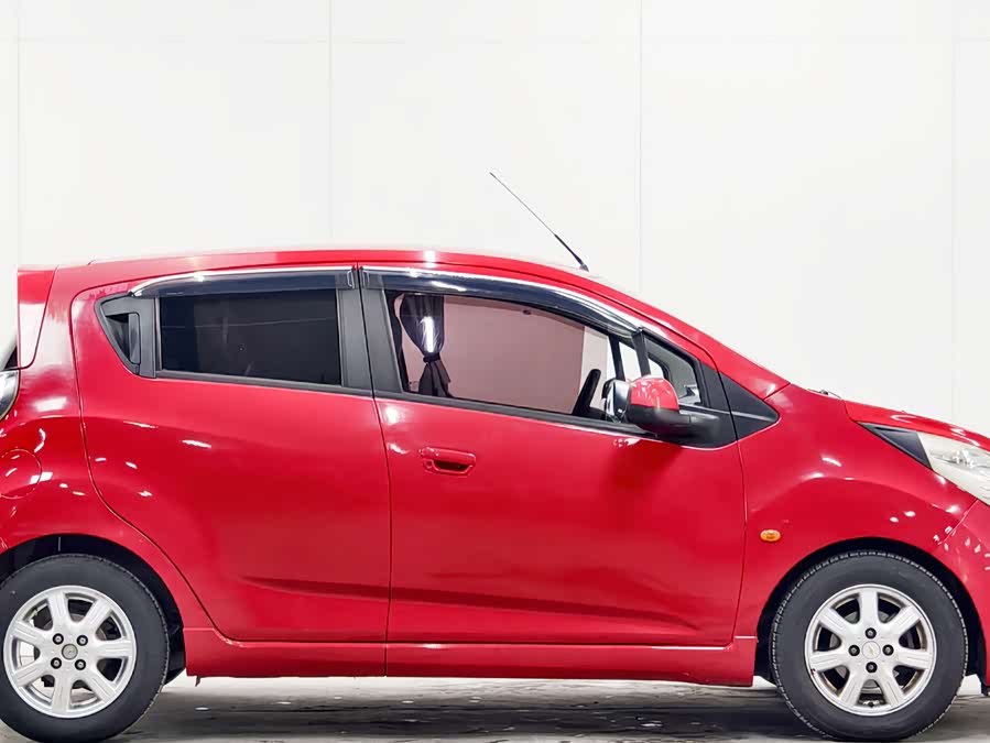 Chevrolet Spark 2011 car image #5